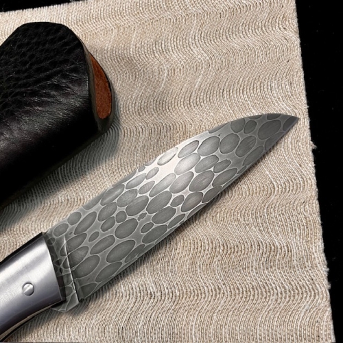 Couteau à cran forcé
