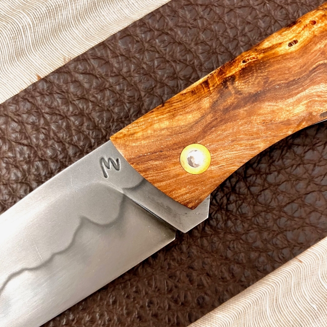 Couteau a cran forcé (vendu)