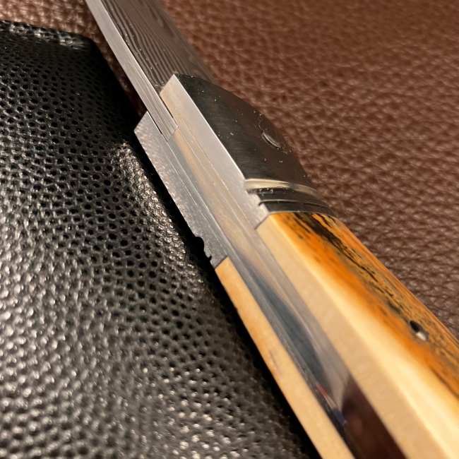 Couteau a cran forcé (vendu)