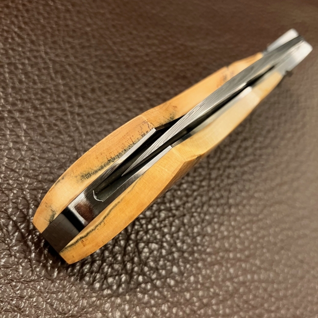 Couteau a cran forcé (vendu)